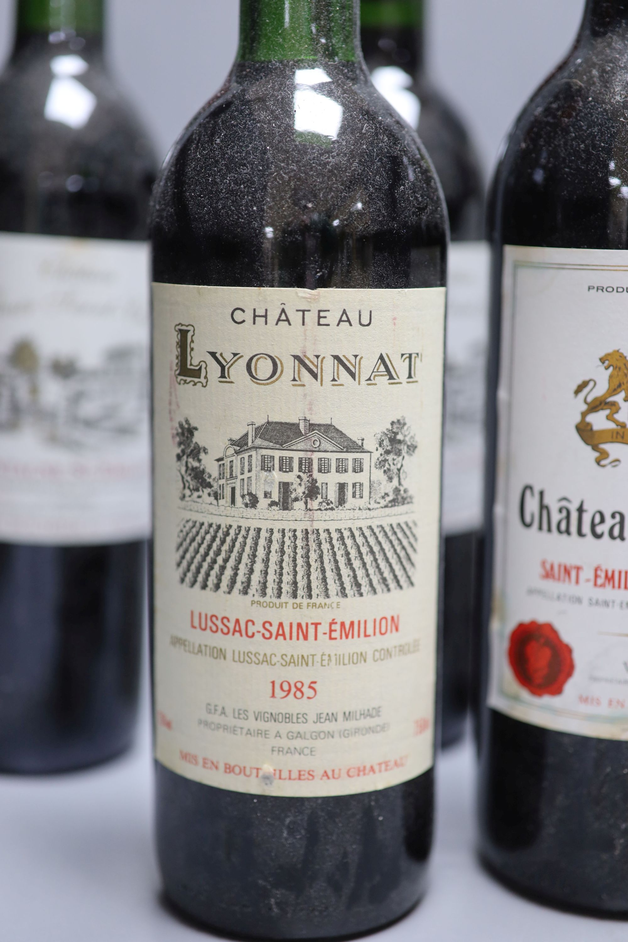 Eight assorted wines including Saint Emilion